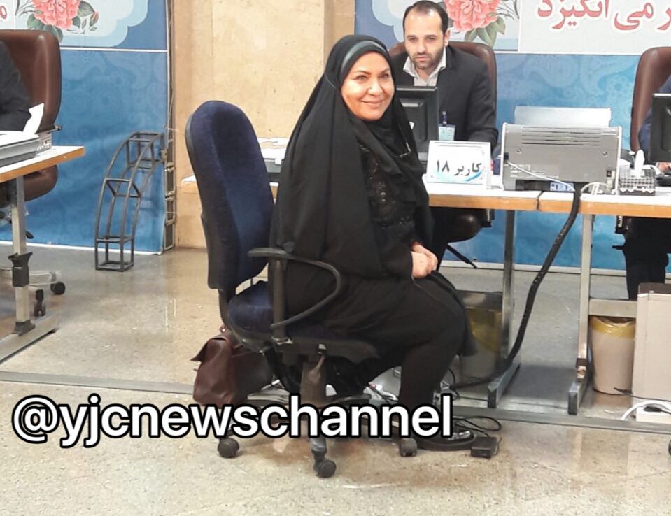 حضور نامزد کفن پوش و قرآن به دست/نامزد کرواتی: ok ok همه چیز حله!/اولین ثبت نام کننده که بود؟+ تصاویر