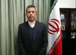 له شدن زن جوان بین دو خودرو، ارمغان یخ زدگی خیابان + فیلم