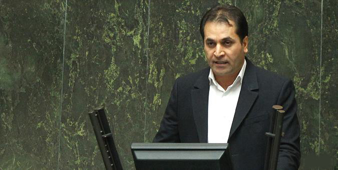 عثمانی: شما وزیر تامین اجتماعی نیستید، شما عامل تبعیض اجتماعی هستید!/ مقصودی: امروز وزارت کار و رفاه اجتماعی تعطیل است