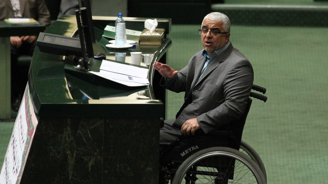 سعیدی: آقای حجتی! یک بار به میان کشاورزان می‌آمدید و درد آنان را می‌شنیدید! / حجتی: طرفدار تخلف، فساد و سوء استفاده نیستیم