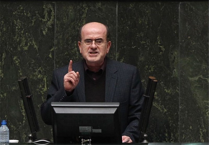 سعیدی: آقای حجتی! یک بار به میان کشاورزان می‌آمدید و درد آنان را می‌شنیدید! / حجتی: طرفدار تخلف، فساد و سوء استفاده نیستیم