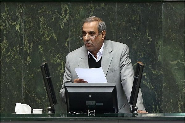 سعیدی: آقای حجتی! یک بار به میان کشاورزان می‌آمدید و درد آنان را می‌شنیدید! / حجتی: طرفدار تخلف، فساد و سوء استفاده نیستیم