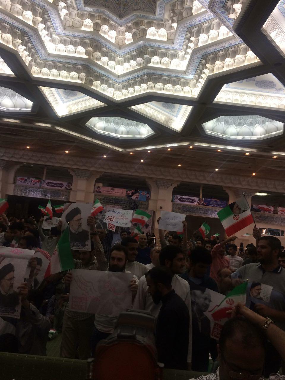 همایش حامیان رئیسی در مصلی تهران برگزار شد+ تصاویر