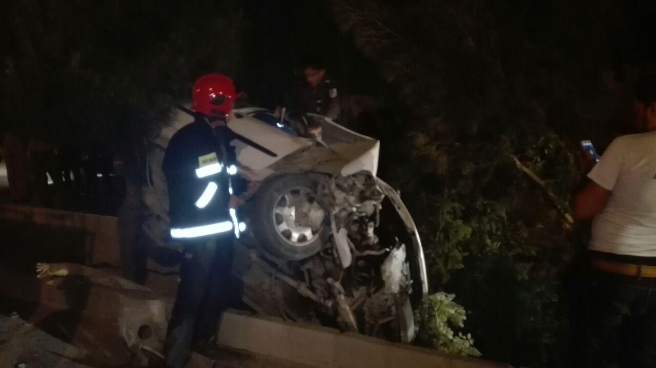 واژگونی خودرو دو مصدوم بجا گذاشت