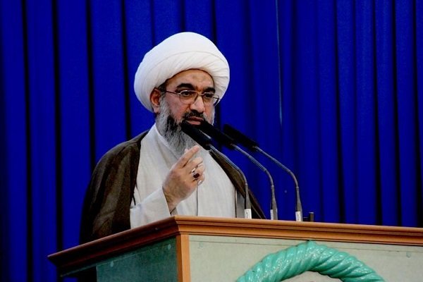 دعوت نماینده ولی فقیه در استان و امام جمعه بوشهر از مردم برای شرکت در راهپیمایی روز قدس
