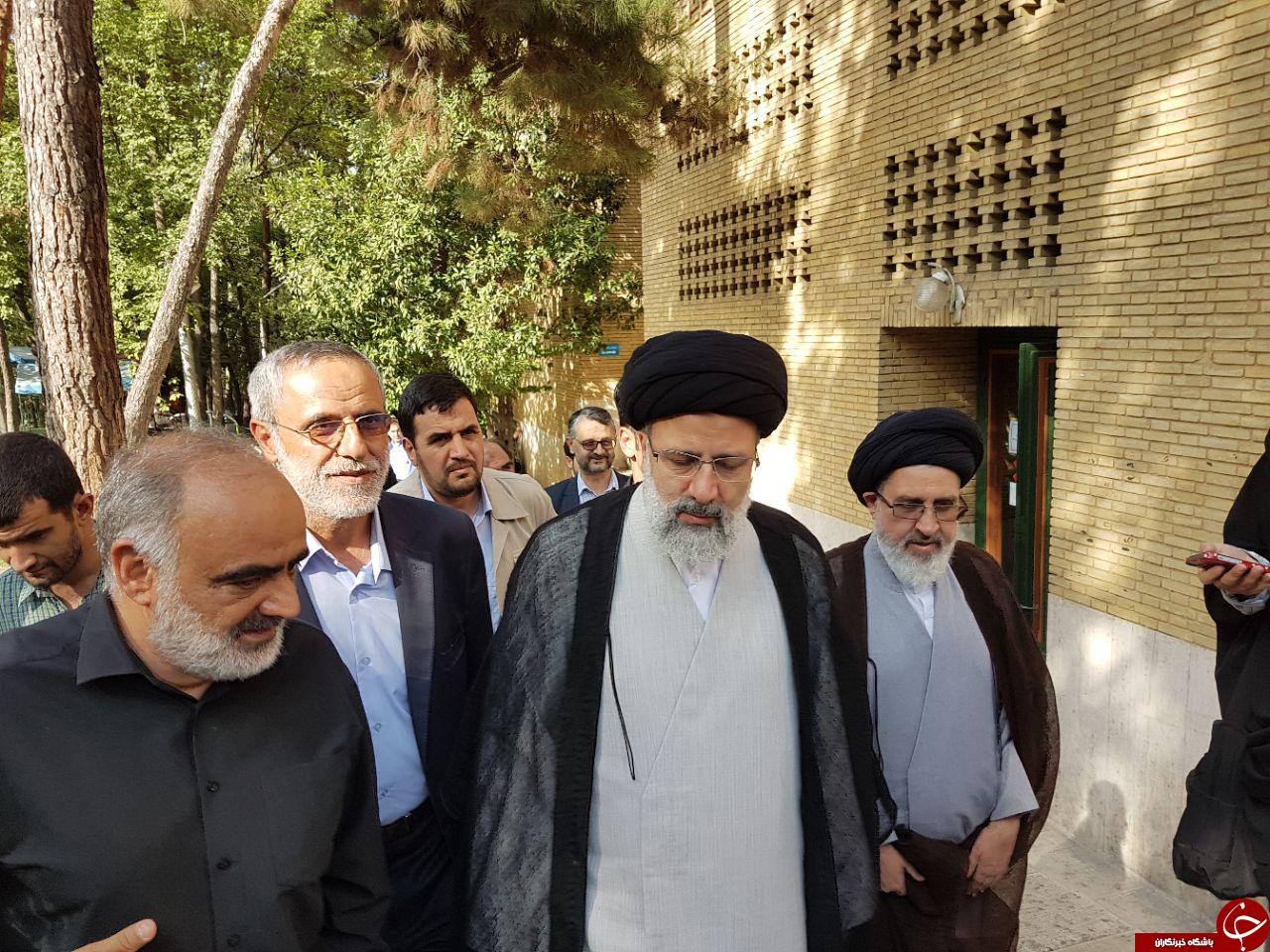 چه شخصیت‌هایی در مراسم ترحيم همسر ايت الله علم الهدى حضور دارند