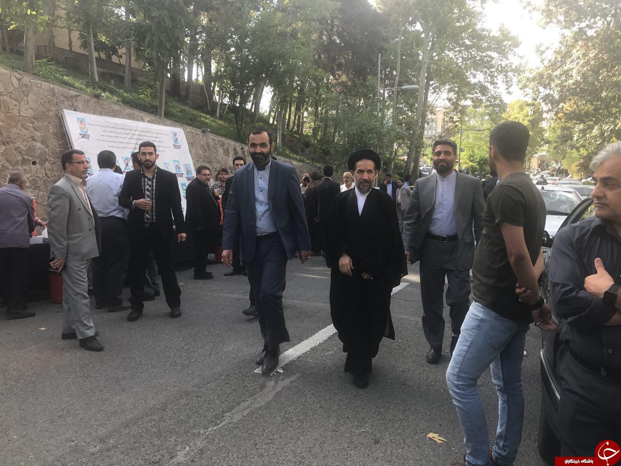 چه شخصیت‌هایی در مراسم ترحيم همسر ايت الله علم الهدى حضور دارند