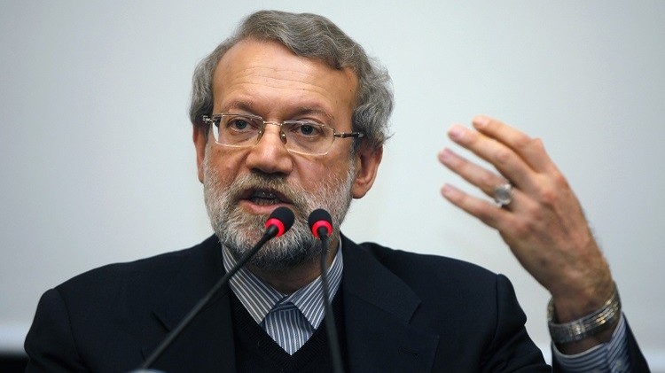 تمرکز مجلس و دولت در موضوع اقتصاد مقاومتی مهم است