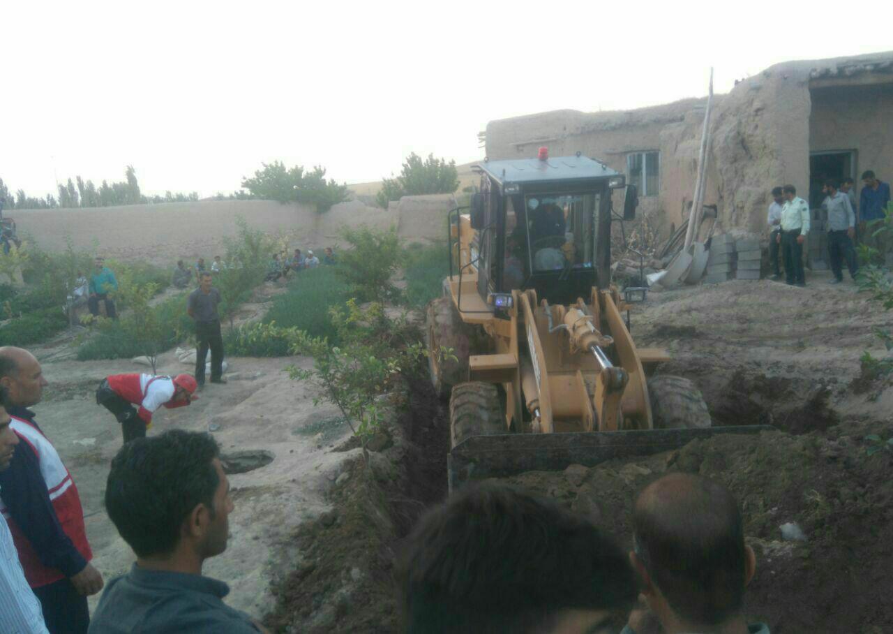 فرد محبوس شده در چاه جان خود را از دست داد /این حادثه 4کشته و دو مصدوم برجای گذاشت+تصاویر