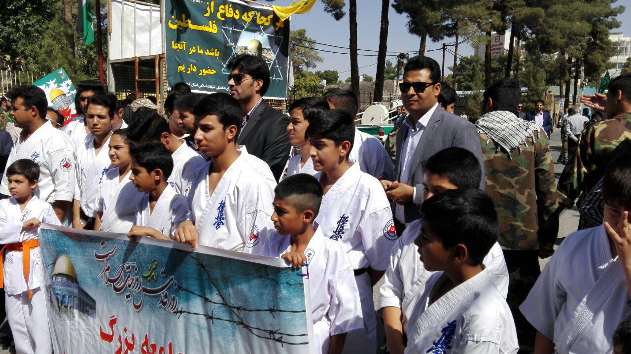 حضور ورزشکاران کرمانی در راهپیمایی روز قدس 96 به روایت تصویر