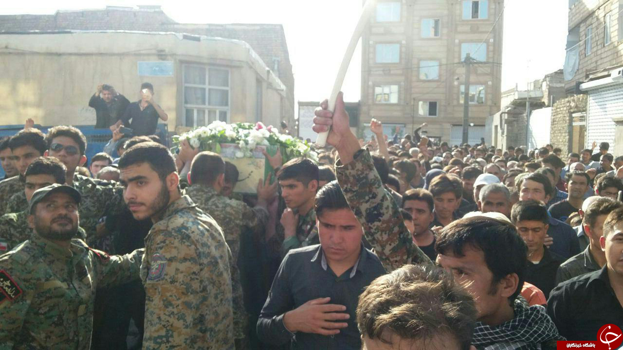 پیکر «محمد رضایی» از شهدای مدافع حرم تشییع شد + عکس