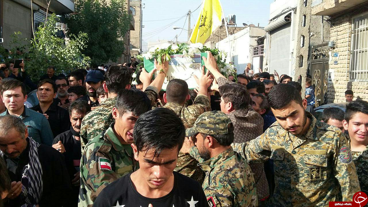 پیکر «محمد رضایی» از شهدای مدافع حرم تشییع شد + عکس