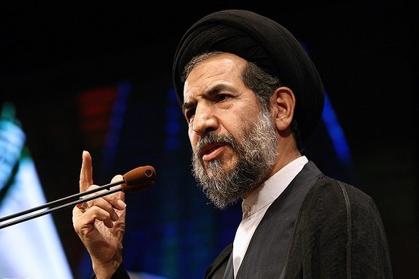 در جهت افزایش قدرت موشکی باید از همه ظرفیت ها استفاده کرد