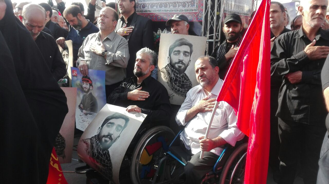 مراسم وداع با پیکر شهید حججی آغاز ‌شد/حضور خانواده شهید حججی در مراسم+ تصاویر