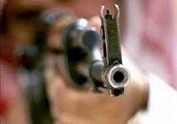 فیلم لحظه وحشتناک محاصره دختران جوان توسط شعله‌های آتش