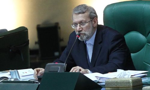 جنجال نمایندگان در صحن علنی بهارستان/ سیف: دلار 4200 تومانی، همه نیاز‌های منطقی کشور را رفع می‌کند/ لاریجانی: چرا تصمیمات درباره ارز قبلا گرفته نشد؟