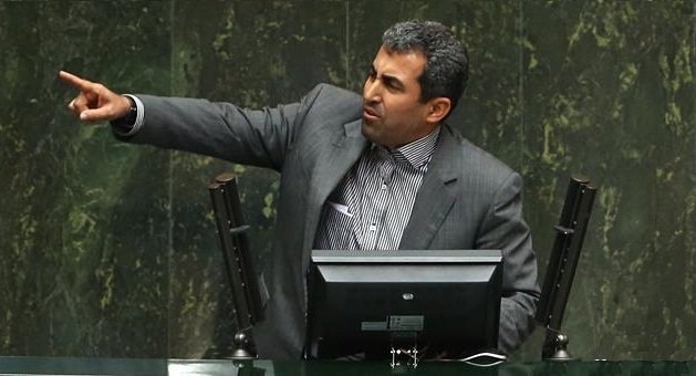 جنجال نمایندگان در صحن علنی بهارستان/ سیف: دلار 4200 تومانی، همه نیاز‌های منطقی کشور را رفع می‌کند/ لاریجانی: چرا تصمیمات درباره ارز قبلا گرفته نشد؟