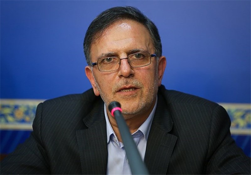 جنجال نمایندگان در صحن علنی بهارستان/ سیف: دلار 4200 تومانی، همه نیاز‌های منطقی کشور را رفع می‌کند/ لاریجانی: چرا تصمیمات درباره ارز قبلا گرفته نشد؟