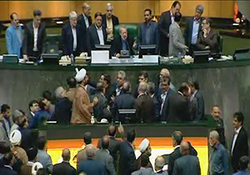 انتقاد تند لاریجانی از دولت به دلیل چندصدایی در حوزه ارزی + فیلم