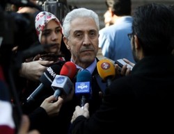 دفاع تمام قد رئیس دانشگاه آزاد از دانشجوهای معترض + فیلم