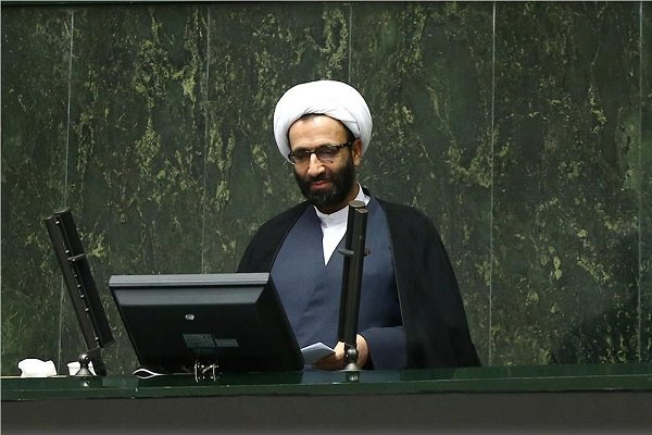 روحانی: انقلاب اسلامی دستاوردهای مهمی در بخش سلامت داشته است/ نمکی از مجلس رای اعتماد گرفت
