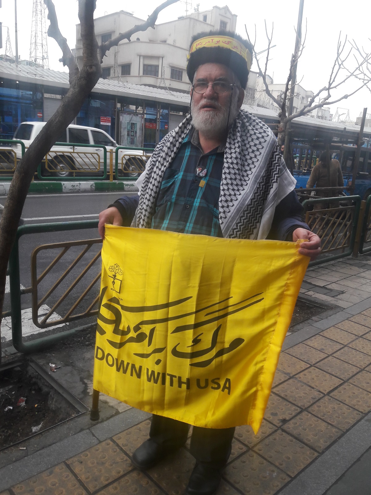 از حضور همکاران جناب خان در راهپیمایی ۲۲ بهمن تا برآورده شدن آرزوی دیده شدن ۴۰ سالگی انقلاب + تصاویر