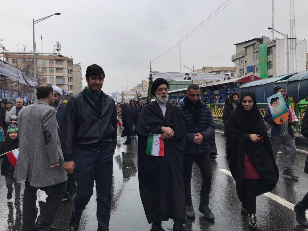 باران هم خودش را به مردم رساند/ جمع همه جمع است/ از لوتی‌ها تا ایرانی‌های باستان + تصاویر