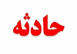 تصادف وحشتناک با خودروی پلیس به دلیل ریزش کوه در جاده + فیلم