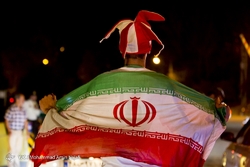 شادی هواداران تیم ملی فوتبال ایران در کازان روسیه پس از پیروزی مقابل مراکش