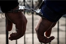 لحظه دستگیری خشن سارق خودرو توسط پلیس + فیلم
