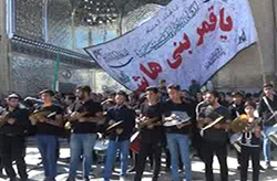 برگزاری آئین سنتی مذهبی قالی شویان در مشهد اردهال کاشان + فیلم