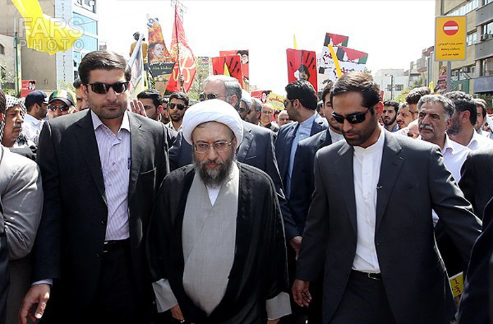 دلارهای آمریکا زیر پای راهپیمایان