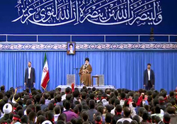 رهبر انقلاب: وظیفه‎ی مسئولان، جدی گرفتن جوان‌ها و کمک و اهتمام به کار آن‌ها است +فیلم