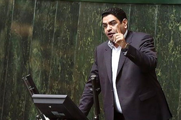 دژپسند:در شرایط فعلی هیچ فردی نمی‌تواند ادعای معجزه‌آسایی داشته باشد/شریعتمداری در صحن علنی مجلس:ترجیح می‌دادم در وزارت‌خانه صمت به کار ادامه می‌دادم/فیضی: چگونه با سفارش و لابی یک وزیر یک شبه انتخاب شدید؟