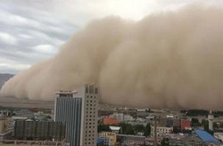 طوفان آخرالزمانی شن در عراق با ۸۵ کشته و زخمی + فیلم