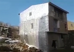 ۱۴ کشته و زخمی در ریزش ساختمان ۳ طبقه در پاکستان + فیلم