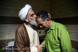 رونمایی از تقریظ کتاب «در کمین گل سرخ»