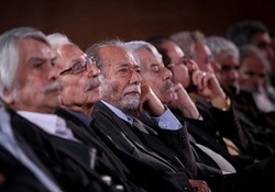 خانه تکانی سینماها برای استقبال از جشنواره فیلم فجر + فیلم