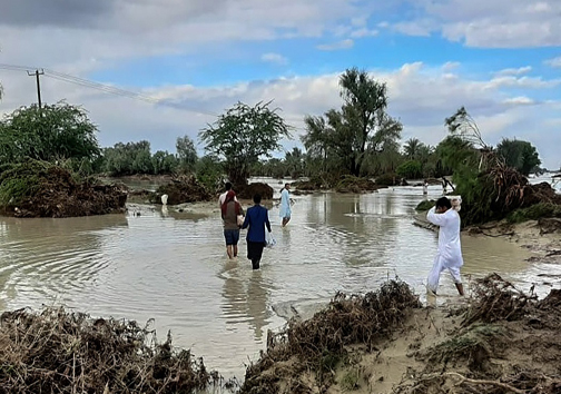 ۱۳۷ روستای سیل‌زده کاجو و بنت نیکشهر در انتظار بازگشایی راه‌ها و امدادرسانی