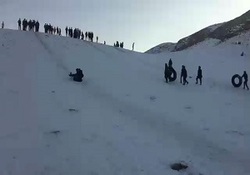 طبیعت برفی و خیره‌کننده جاده اسالم به خلخال + فیلم