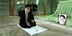 حضور رهبر انقلاب اسلامی در مرقد امام خمینی(ره)