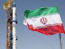 نمایی از چرخش ماهواره‌ها به دور زمین