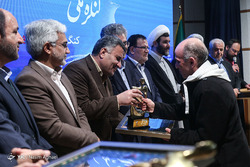 نور افشانی برج آزادی