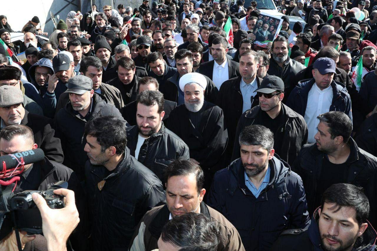 راهپیمایی ۲۲ بهمن در تهران آغاز شد/ «میدان آزادی» در انتظار سپاه «سلیمانی»
