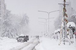 احتمال وقوع کولاک و بهمن در نواحی کوهستانی گیلان/ معابر شریانی بین مسیر‌های اصلی رشت بازگشایی شد