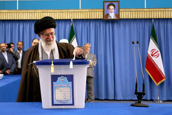 اخذ رأی حضرت آیت الله خامنه‌ای رهبر معظم انقلاب
