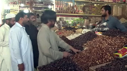 لحظه در آغوش گرفتن یک پدر و پسر پس از ۱۹ سال در برنامه زنده + فیلم