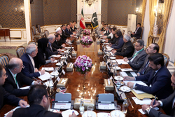 افسوس عمران خان از صحبت نکردن به زبان فارسی + فیلم
