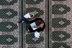 گرامیداشت امام راحل در حسینیه جماران