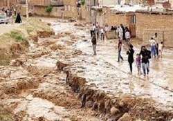 سیل کمک‌های مردمی به سیل زدگان + فیلم